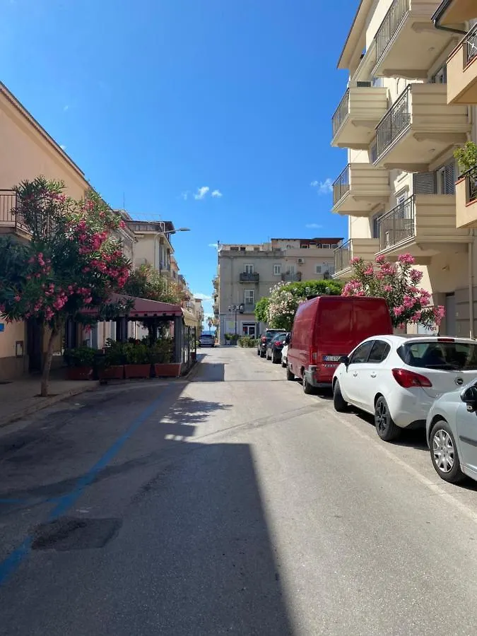 A Casa Dei Nonni Apartment Capo d'Orlando